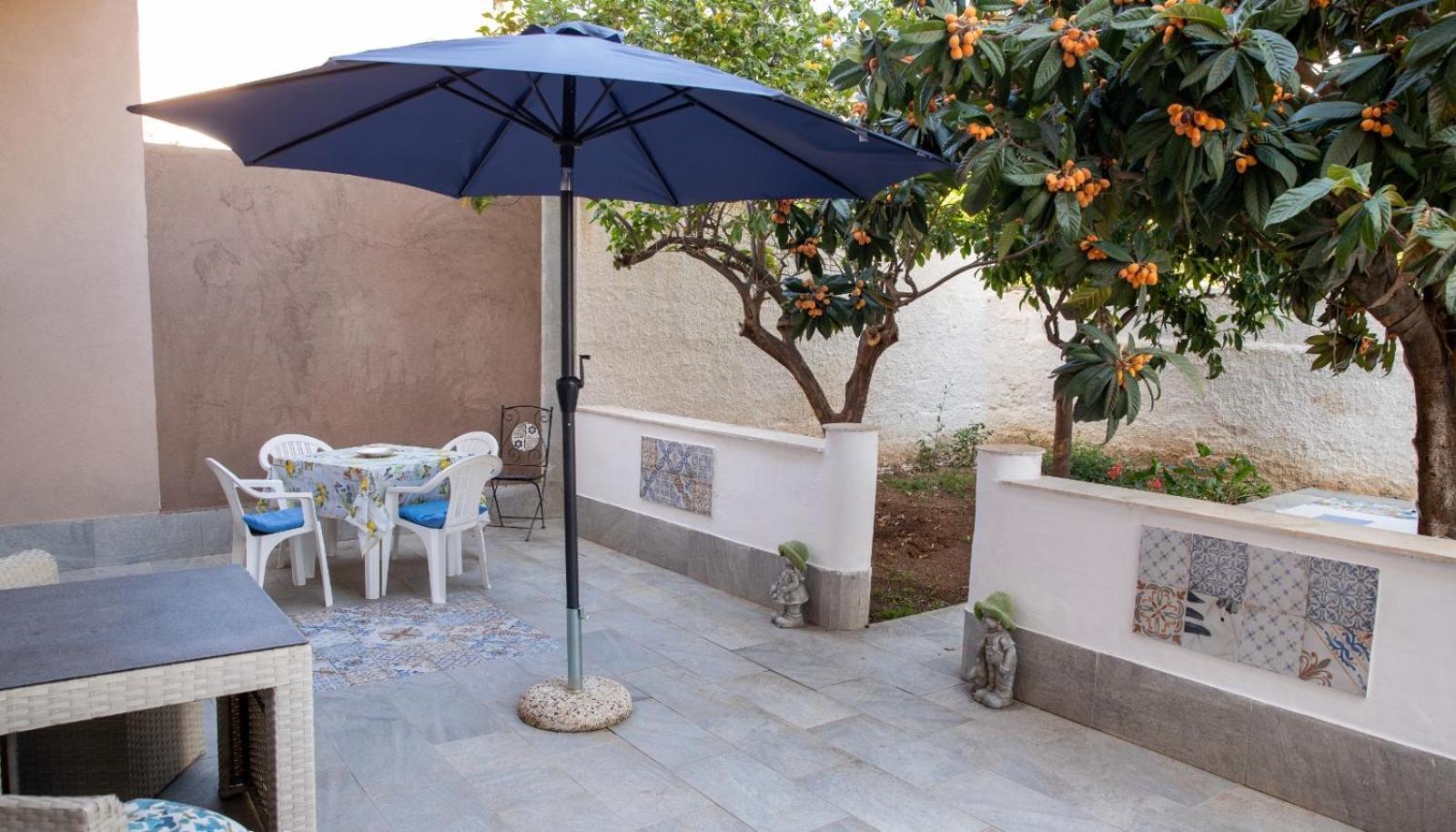 Residence Prato Erice Bagian luar foto